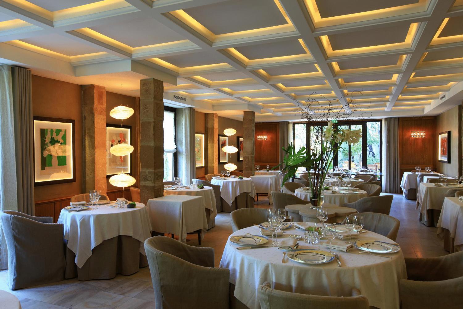 Hotel & Restaurants - Maison Chabran Pont-de-lʼIsère Ristorante foto